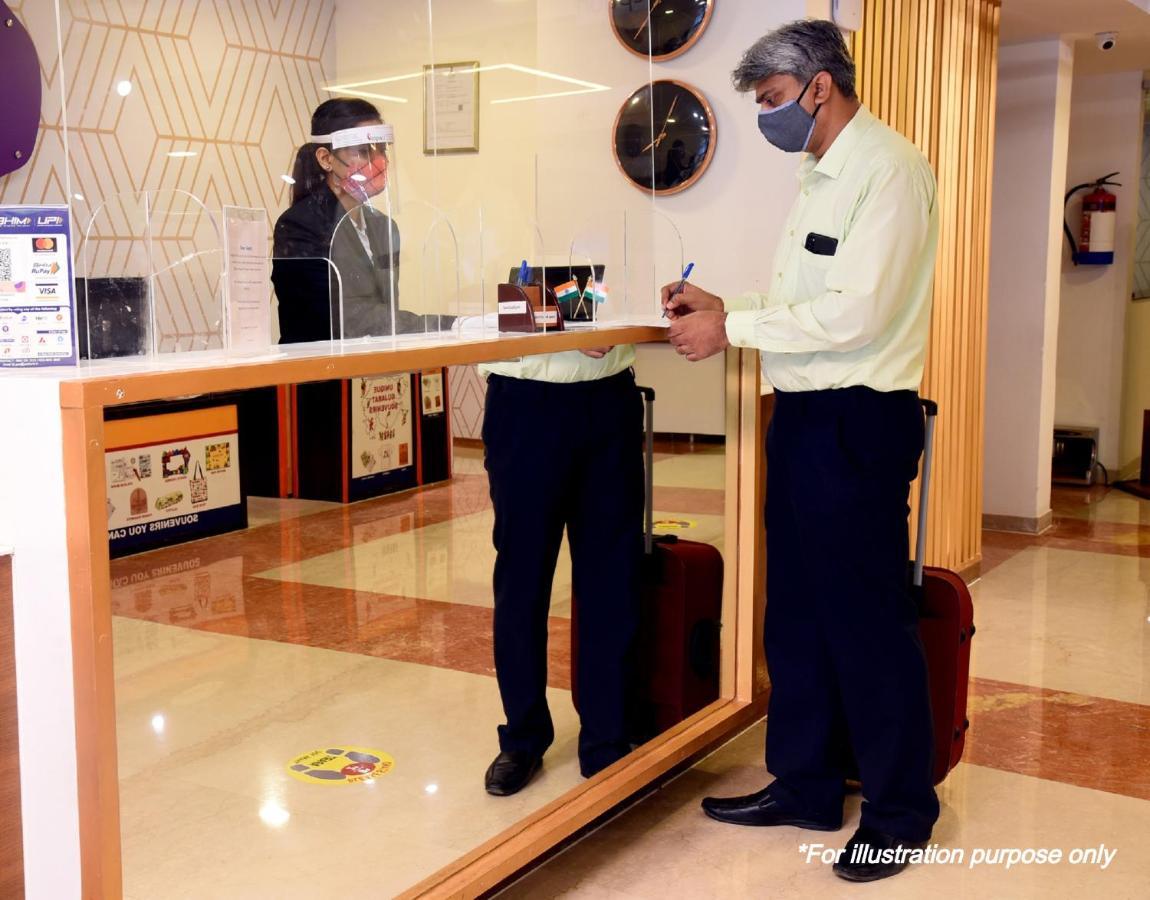 Oyo Flagship 62980 Shiva Residency Hotel Garhi Harsaru Buitenkant foto
